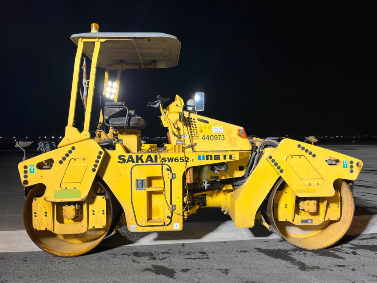 8t タンデムローラー